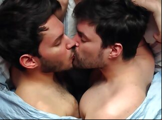 big cock (gay) Friends jerking off together (very intimate) amateur (gay) masturbation (gay) handjob (gay)